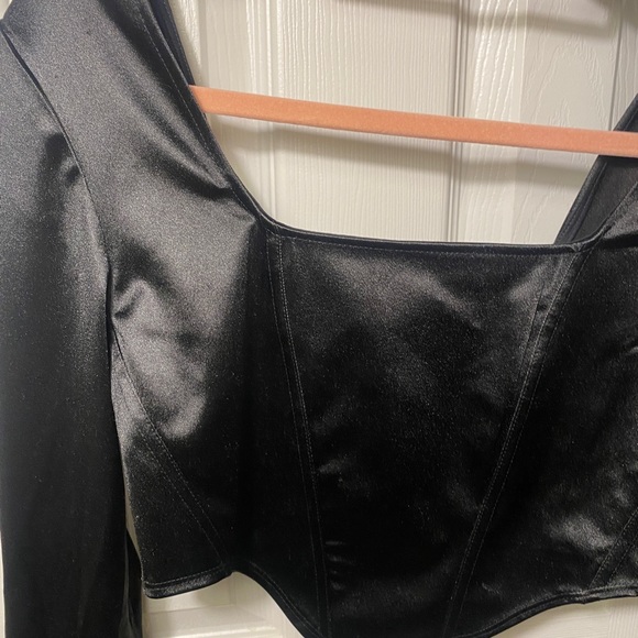 Super cute Silk corset top - Picture 2 of 5